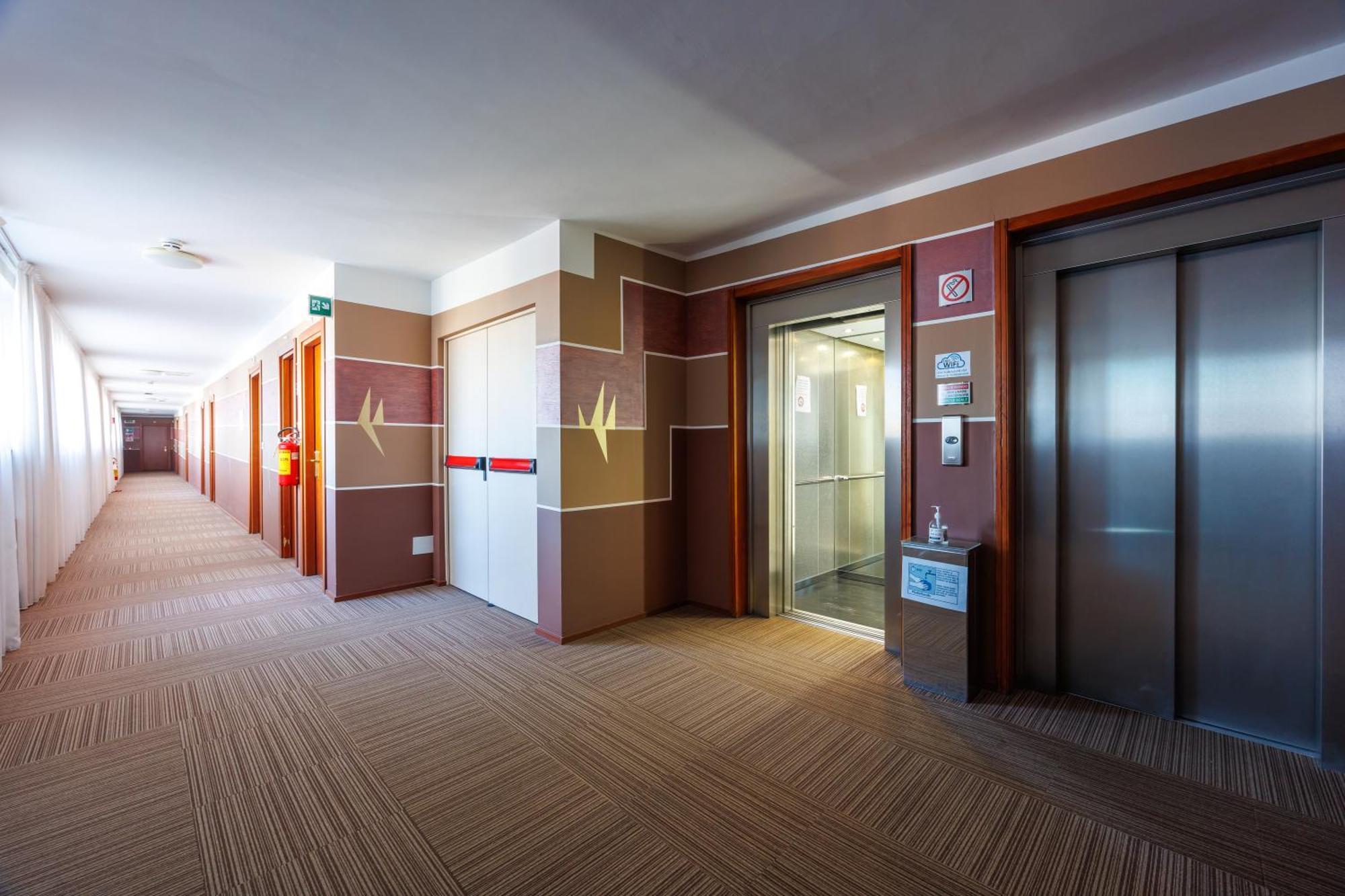 Residence Hotel Torino Uno Eksteriør billede