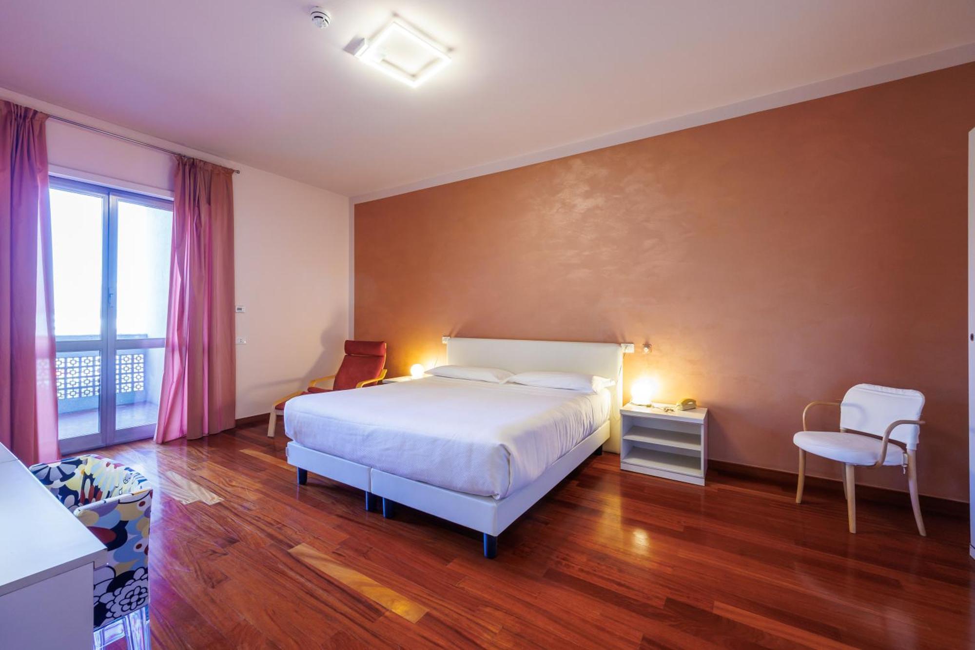 Residence Hotel Torino Uno Eksteriør billede