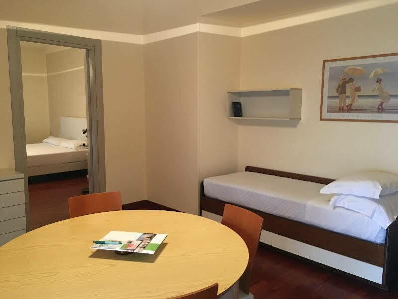 Residence Hotel Torino Uno Eksteriør billede